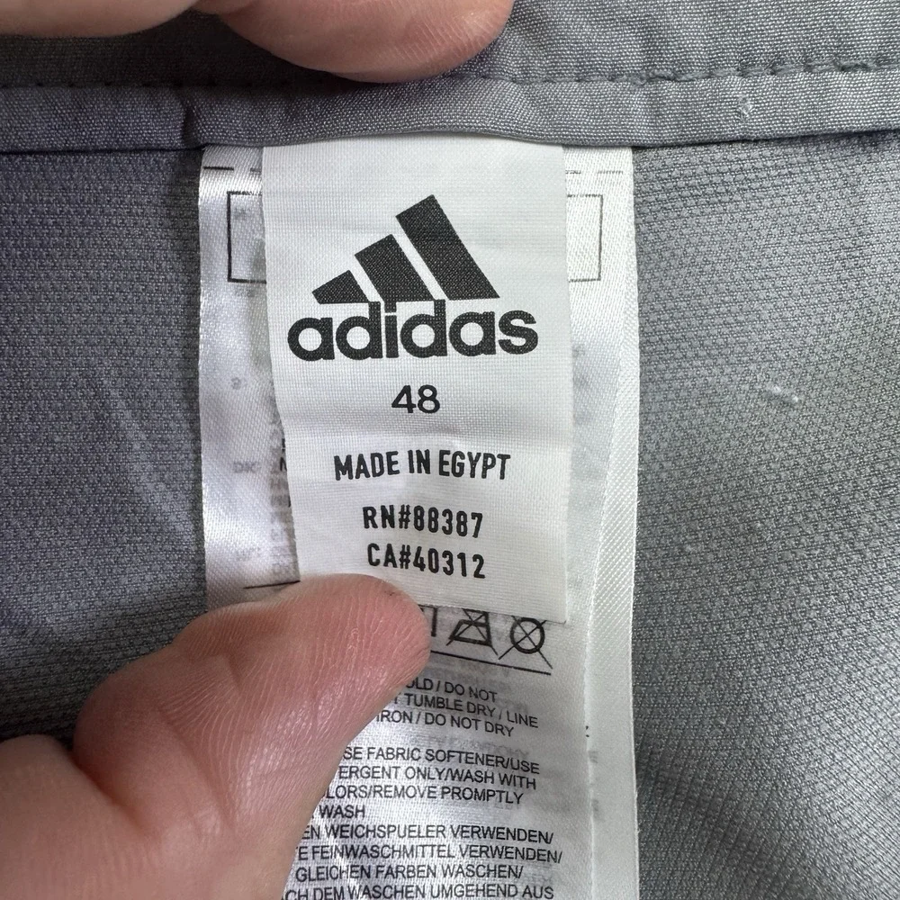 Adidas Golf Shorts Men's Size 48 Gray Flat Front Pockets Performance Stretch